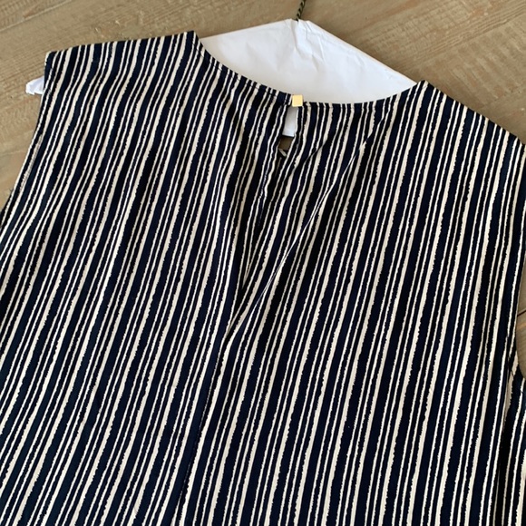 MM LaFleur black and white tunic blouse small EUC - Picture 5 of 6